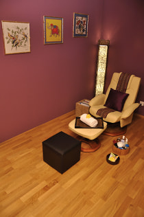 Foot Reflexology Massage Room / Raum für Fussreflexzonen Massage